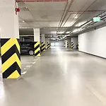 Rent Invest - Quorum Parking Klimatyzacja Apartmán Vratislav