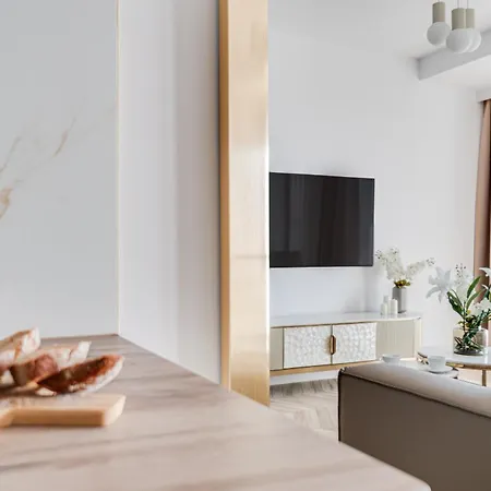 Rent Invest - Quorum Parking Klimatyzacja Apartmán *