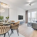 Апартаменти Rent Invest - Quorum Parking Klimatyzacja Вроцлав