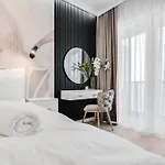 Rent Invest - Quorum Parking Klimatyzacja * Вроцлав