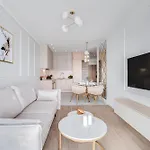 Rent Invest - Quorum Parking Klimatyzacja Apartment *