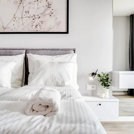 Lägenhet Rent Invest - Quorum Parking Klimatyzacja *