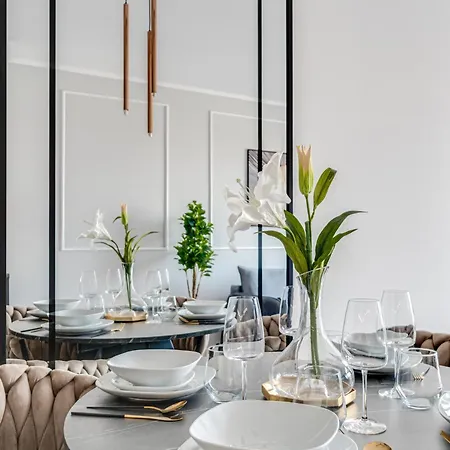 Rent Invest - Quorum Parking Klimatyzacja Apartamento