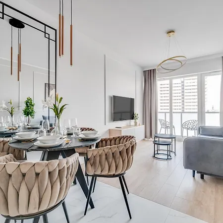 Rent Invest - Quorum Parking Klimatyzacja Apartamento *