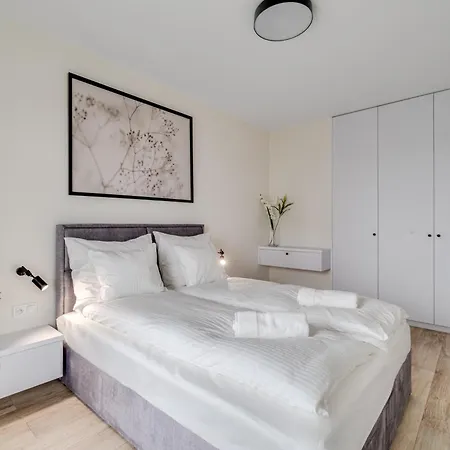 Lägenhet Rent Invest - Quorum Parking Klimatyzacja