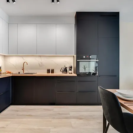 Rent Invest - Quorum Parking Klimatyzacja Apartamento