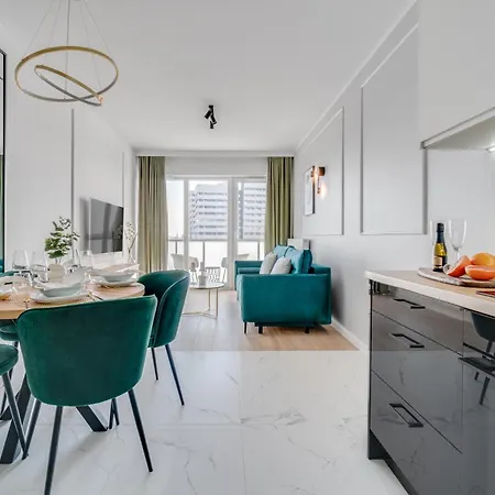 Rent Invest - Quorum Parking Klimatyzacja * Breslavia