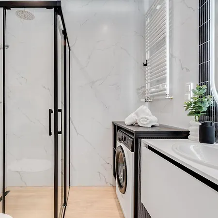 Rent Invest - Quorum Parking Klimatyzacja Wrocław