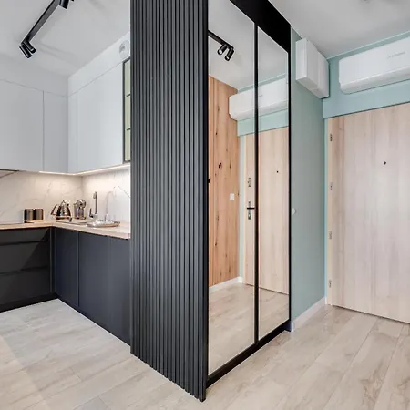 Lägenhet Rent Invest - Quorum Parking Klimatyzacja *