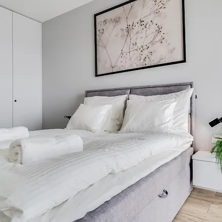 Rent Invest - Quorum Parking Klimatyzacja Breslavia