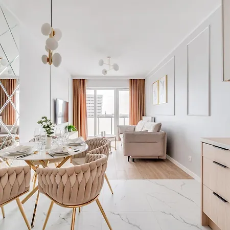 Rent Invest - Quorum Parking Klimatyzacja Apartamento *