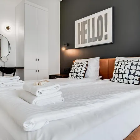 Rent Invest - Quorum Parking Klimatyzacja * Breslavia