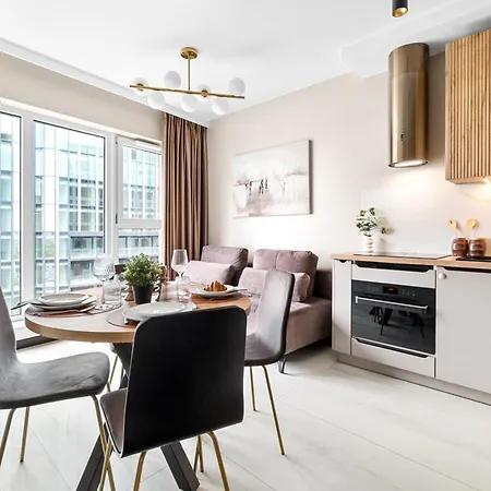 Rent Invest - Quorum Parking Klimatyzacja Apartmán *