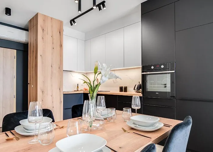 Rent Invest - Quorum Parking Klimatyzacja Apartman