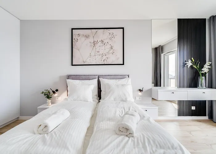 Rent Invest - Quorum Parking Klimatyzacja Apartman *