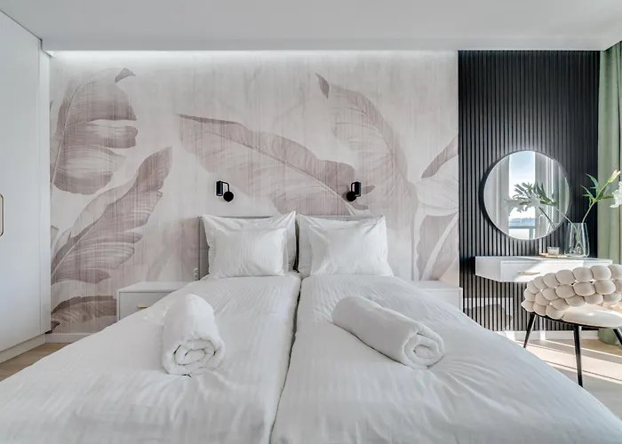 Rent Invest - Quorum Parking Klimatyzacja Apartman Wrocław