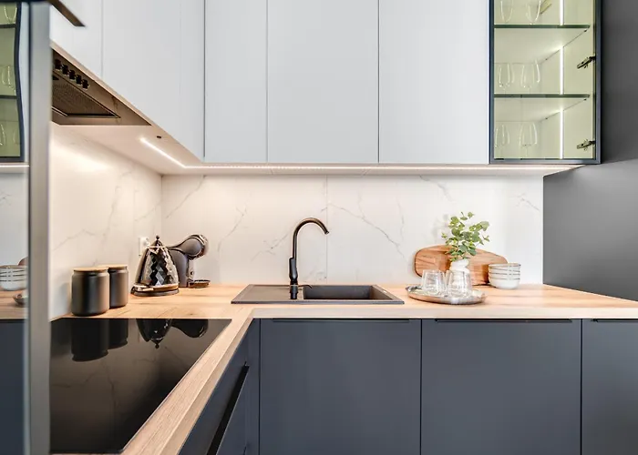 Rent Invest - Quorum Parking Klimatyzacja Apartman *