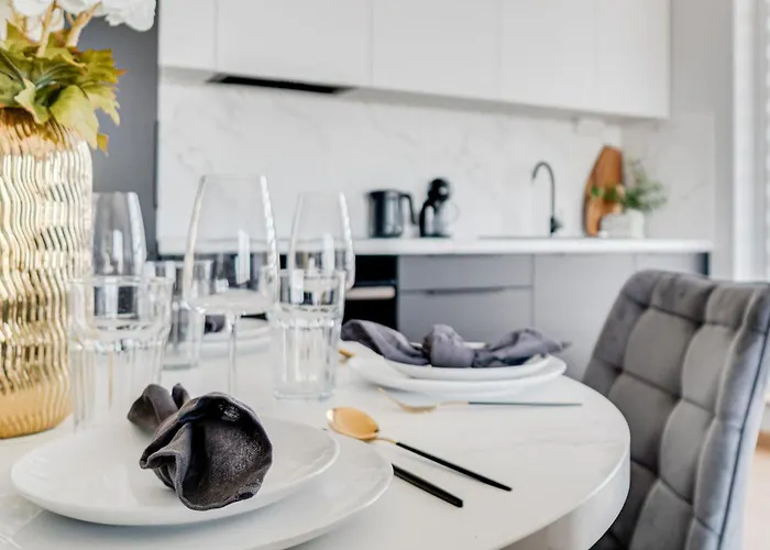 Rent Invest - Quorum Parking Klimatyzacja * Wrocław