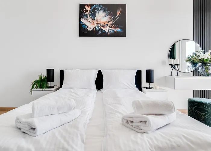 Rent Invest - Quorum Parking Klimatyzacja Apartman