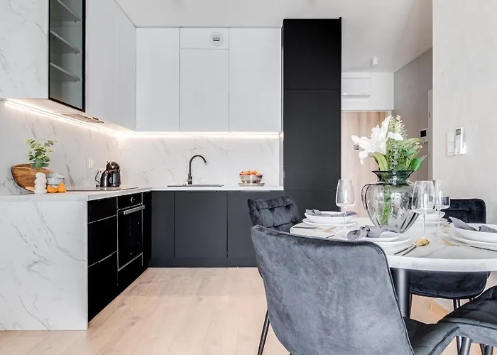 Rent Invest - Quorum Parking Klimatyzacja Apartman *